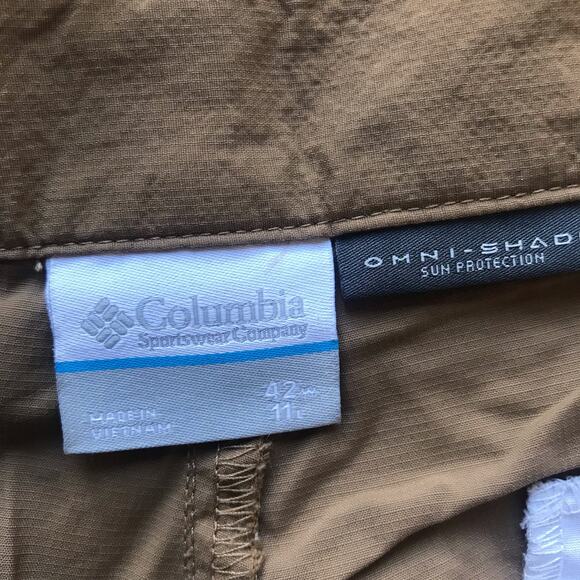 Columbia Omni Shade Sun Protection Cargo Tan Nylon Hiking Shorts Men's Size 42 - Picture 6 of 7